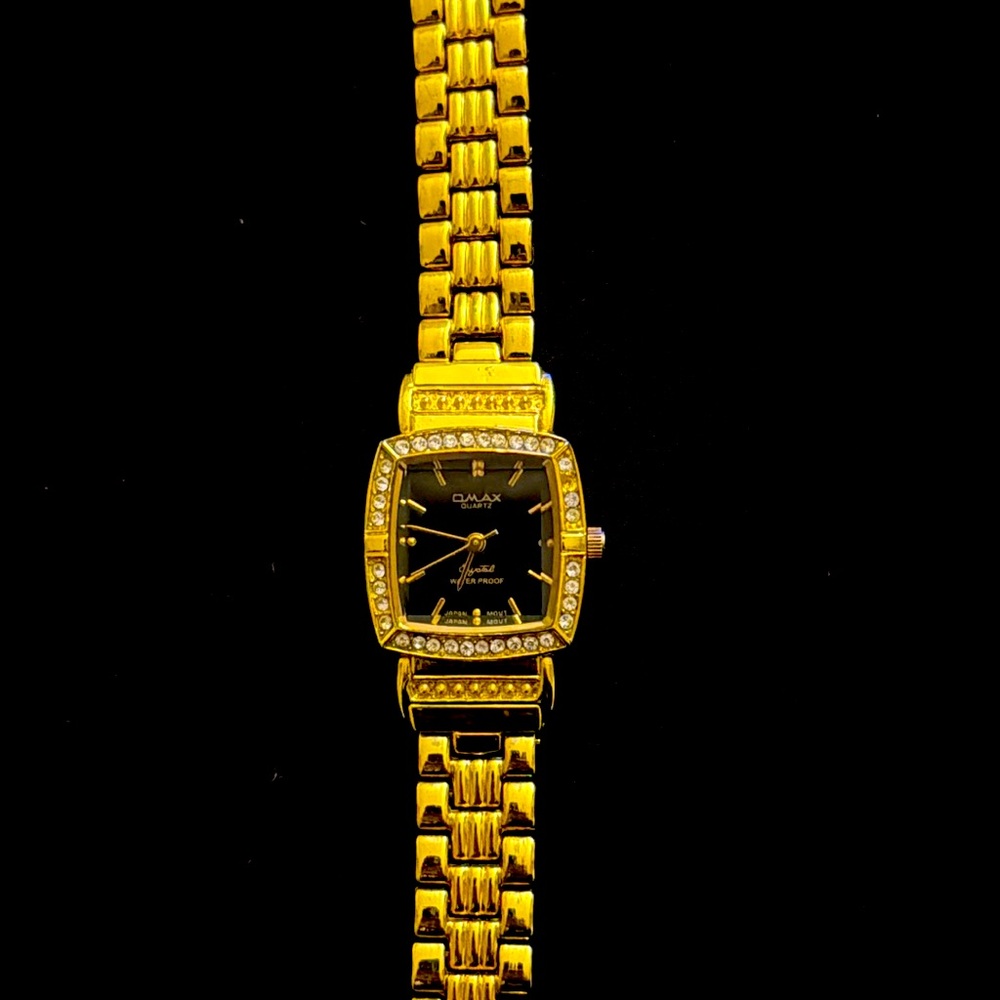 QMAX Stainless Steel Back Watch